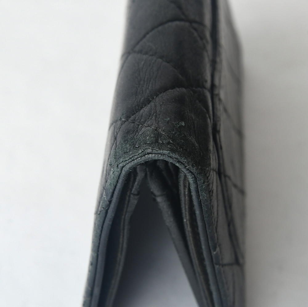 SOLD🥀 Authentic CHANEL Lambskin Quilted Yen Wallet in Black ~ Room For iPhones - Picture 11 of 13